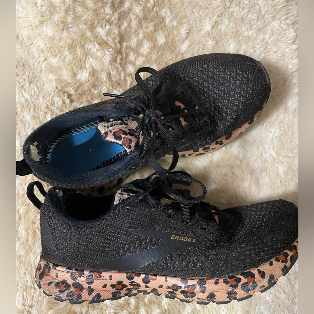 Brooks Women's Black and Leopard Print Athletic Shoes